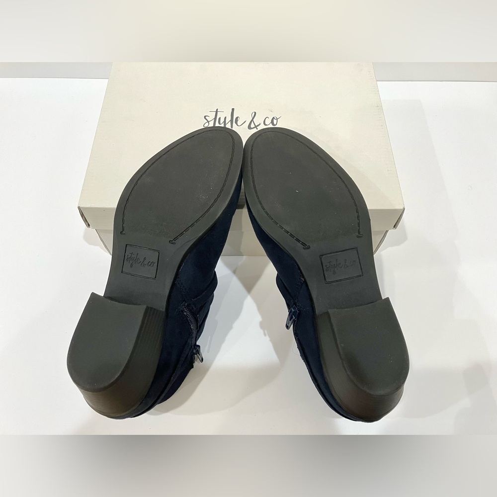 SUEDE ANKLE BOOTIES W/ BOX - Picture 6 of 6